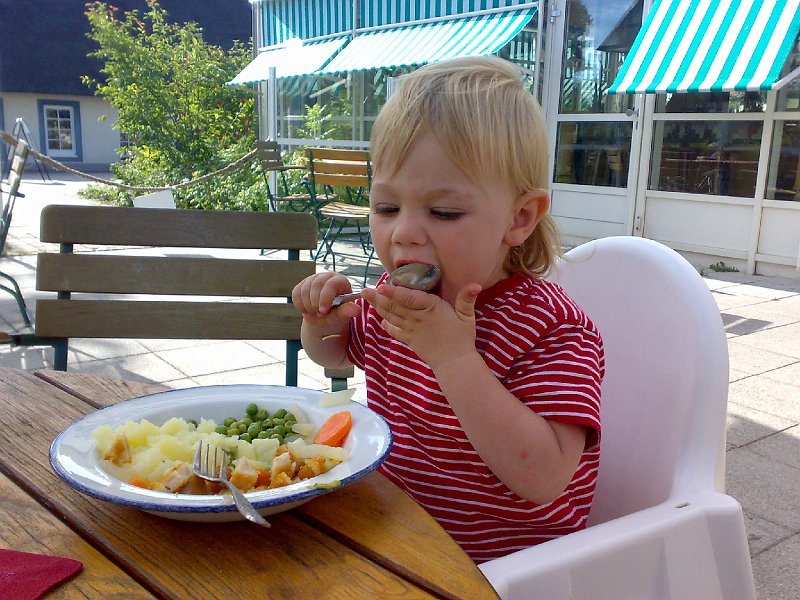 23072008076.jpg - Hier gibts (fast) immer lecker Erbsen ...