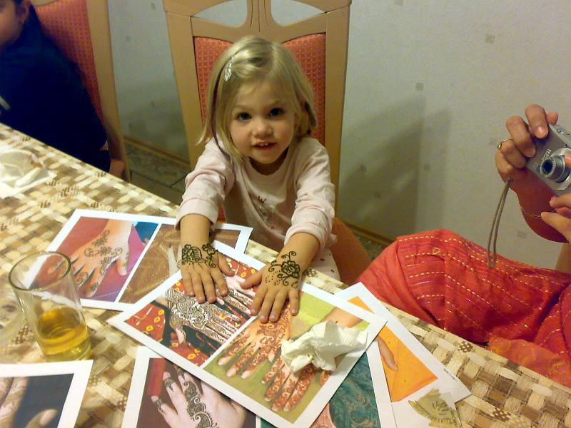 19092009442l.jpg - Henna